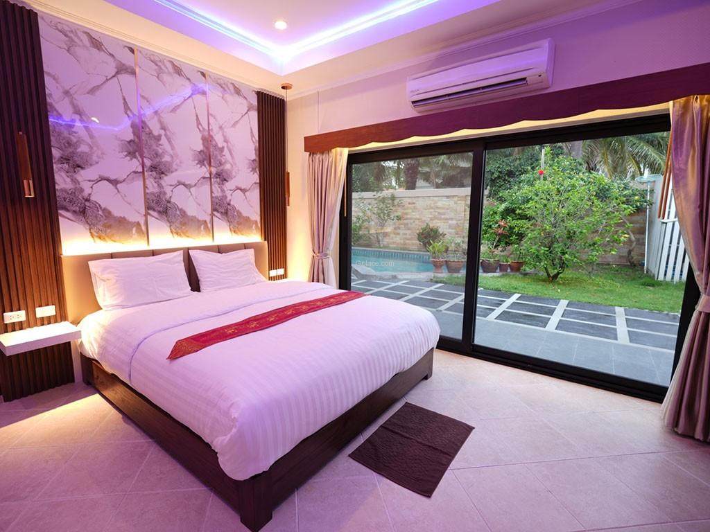 All Bedrooms Majestic 54