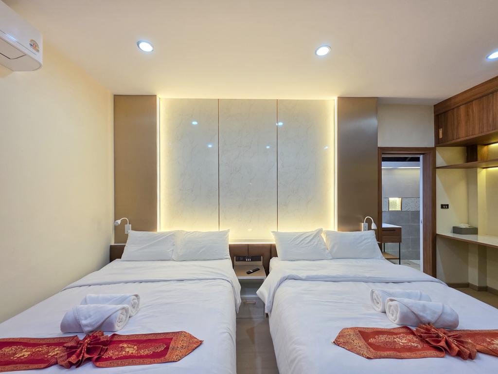 All Bedrooms Majestic 54